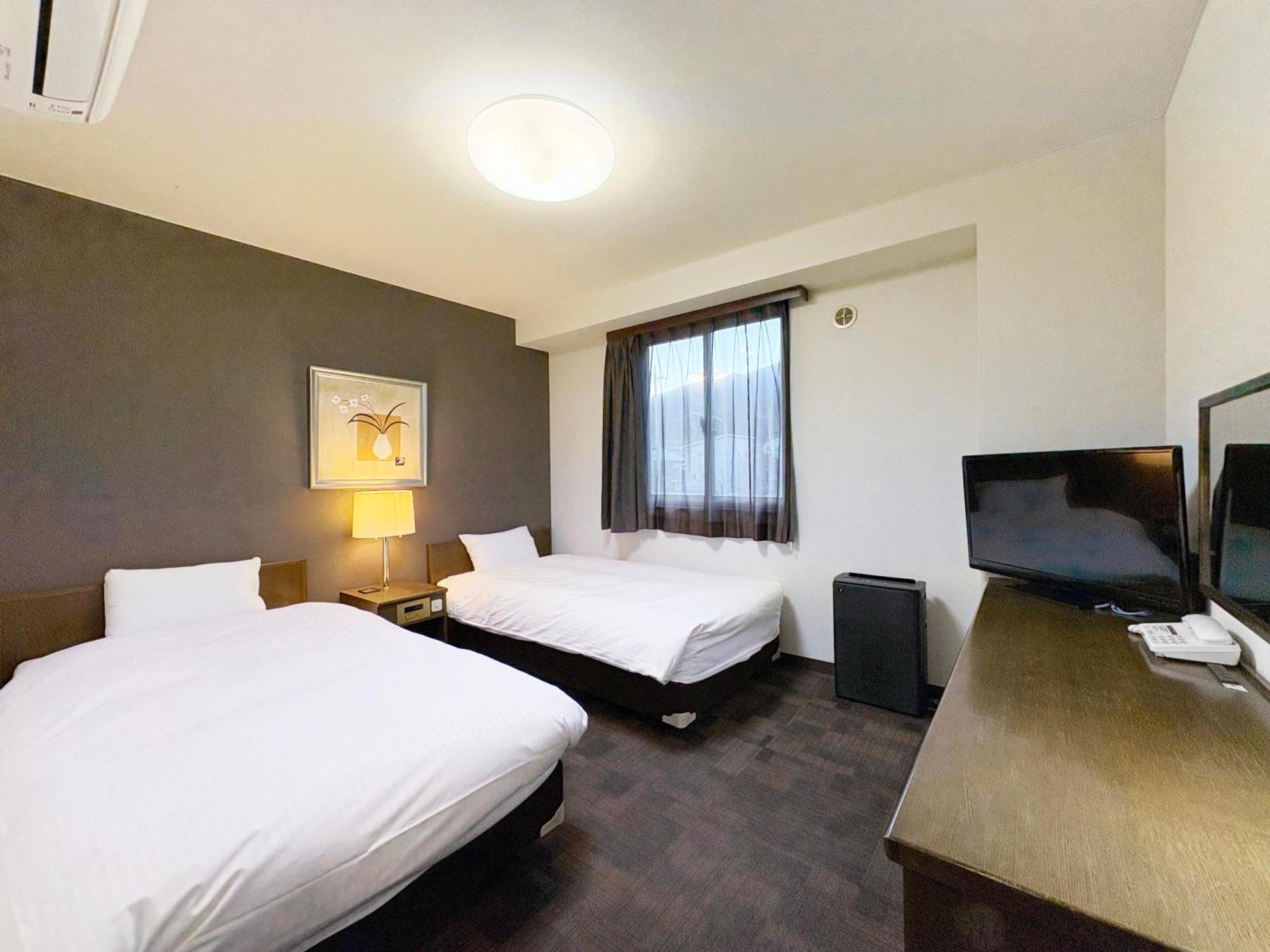 Hotel Route-Inn Court Minami Alps מראה חיצוני תמונה